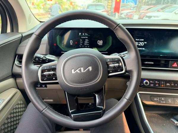 KIA CARNIVAL 2.2D LUXURY – 2025 | TRẮNG ĐẲNG CẤP
