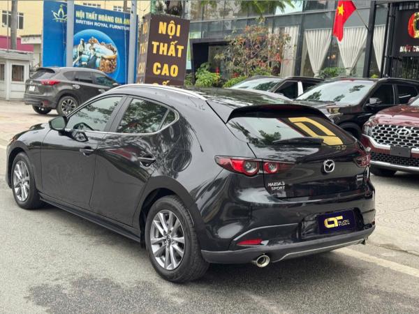 MAZDA 3 1,5 LUX SPORT – 2022 | ĐEN THỂ THAO 
