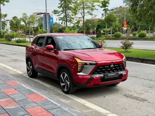 MITSUBISHI XFORCE 1.5 PREMIUM – 2025 | ĐỎ NỔI BẬT
