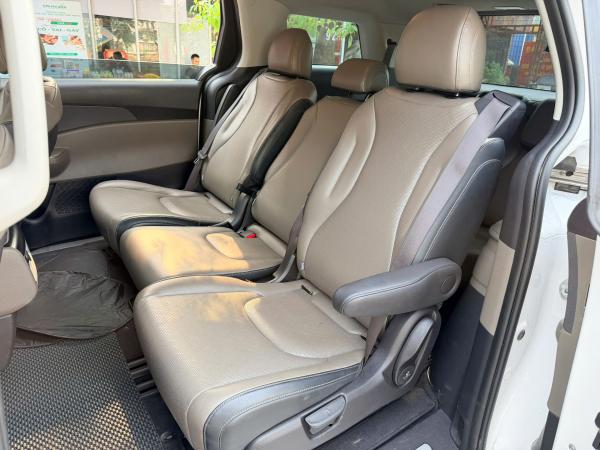 KIA CARNIVAL 2.2D LUXURY – 2025 | TRẮNG ĐẲNG CẤP
