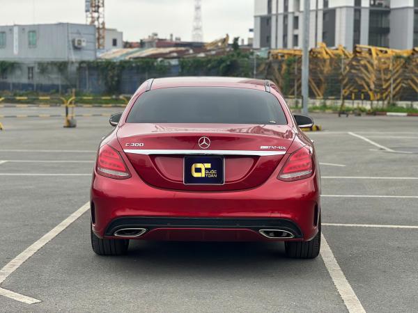 MERCEDES-BENZ C300 SẢN XUẤT 2017