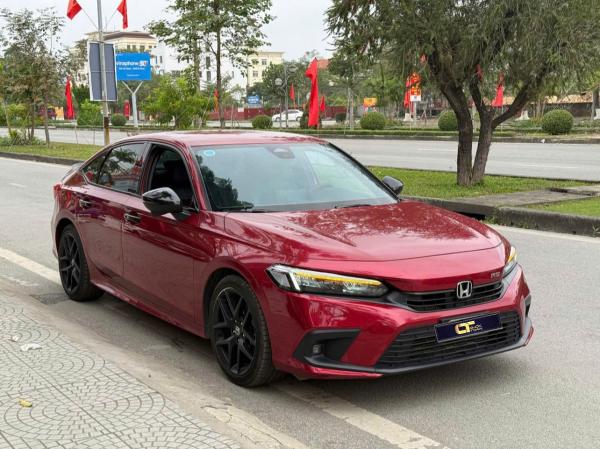 HONDA CIVIC RS – 2022 | ĐỎ THỂ THAO