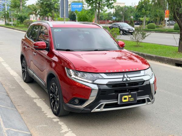 MITSUBISHI OUTLANDER 2.0 PRE – 2021 | ĐỎ NỔI BẬT
