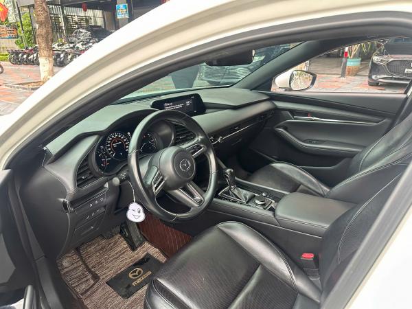 MAZDA 3 SPORT (HATCHBACK) LUXURY – 2020 | MÀU TRẮNG – TRẺ TRUNG, CÁ TÍNH 