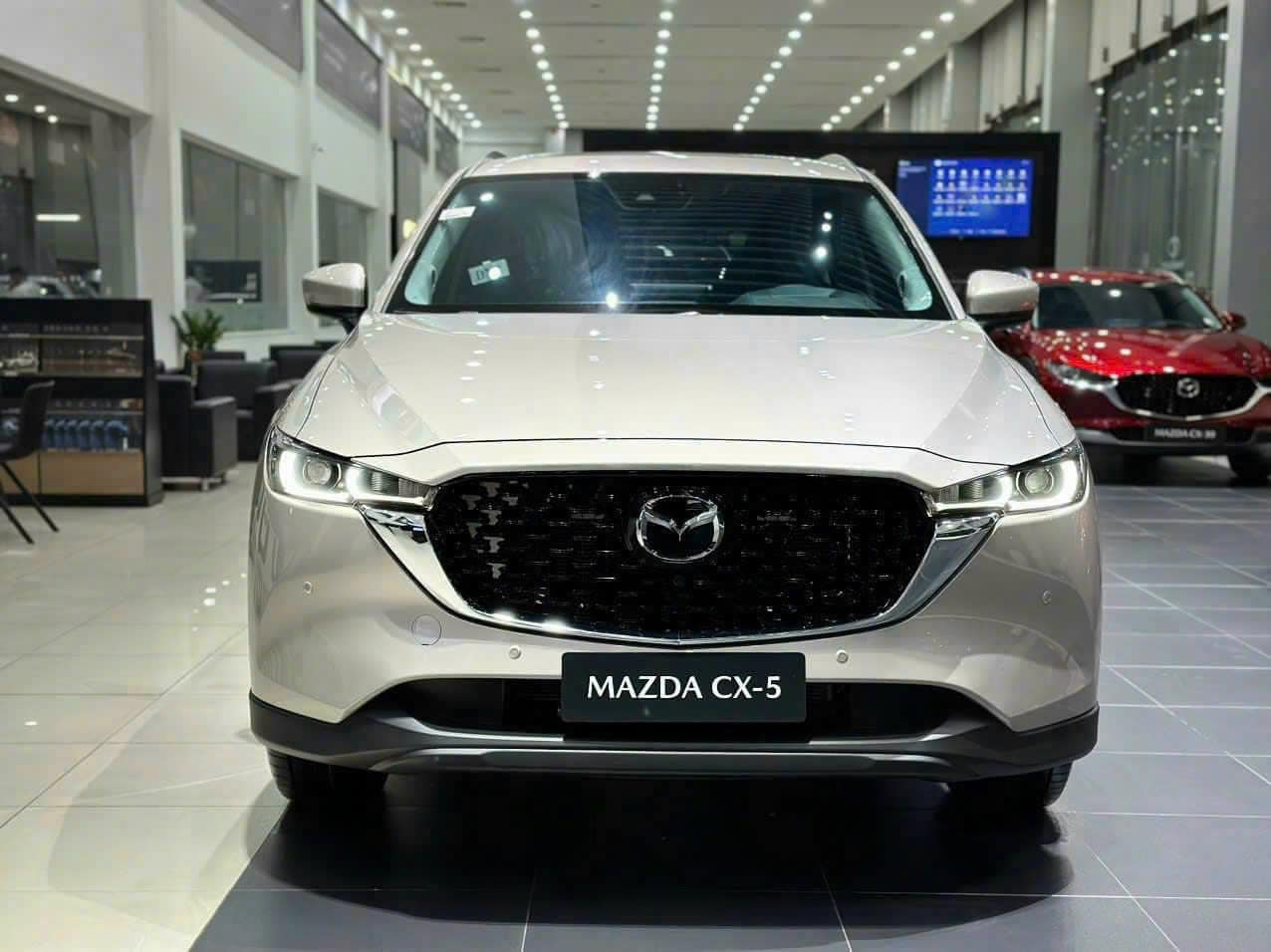 SUV hạng C đua giảm giá niêm yết: CX-5 còn 729 triệu rẻ nhất phân khúc, Territory liên tục dò đáy giá mới